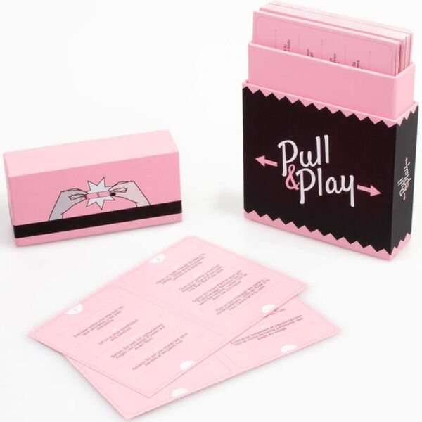 Secret Play Pull & Play couples card game