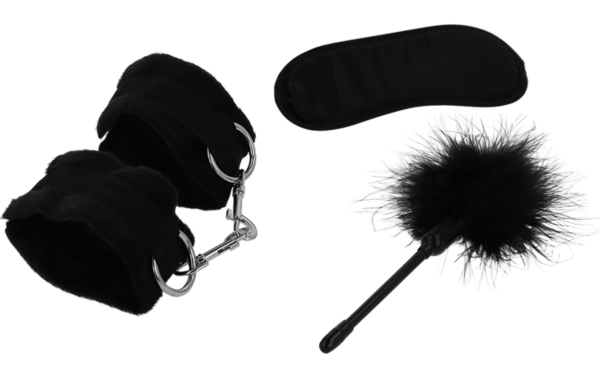 Intense Fetish bondage set with cuffs, blindfold and tickler