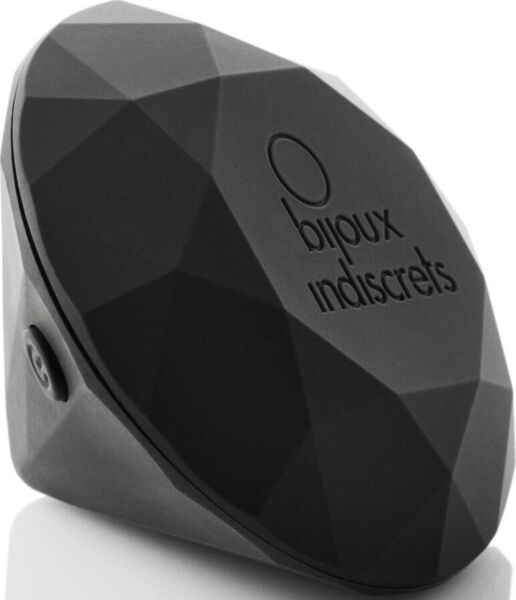 Bijoux Indiscrets Twenty One Matte Black clitoral vibrator, diamond-shaped with a matte black finish