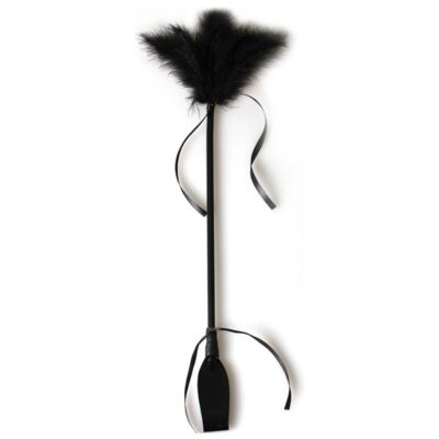 Duster with black riding crop