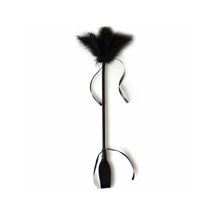 Duster with black riding crop