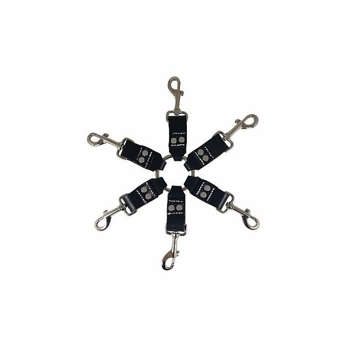 Ring with skin hitches