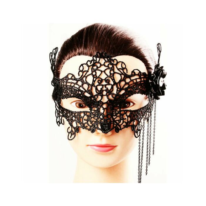 Queen mascara lace one